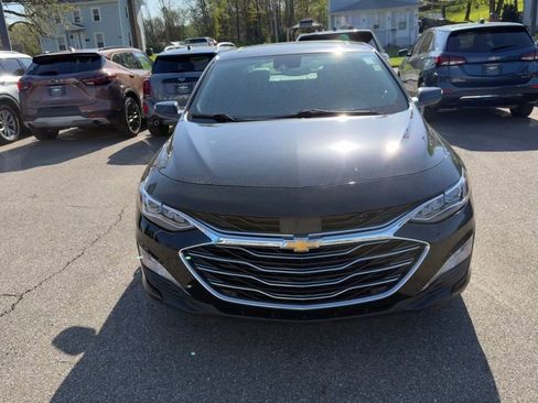 Used 2022 Chevrolet Malibu Premier FWD image 3