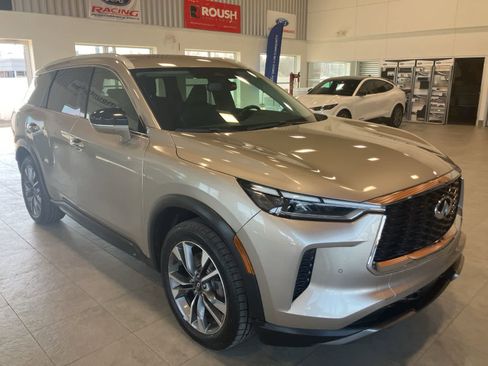 Used 2022 INFINITI QX60 Luxe AWD/4WD image 3