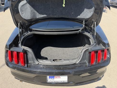 Used 2016 Ford Mustang Coupe RWD image 24