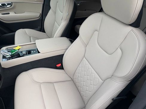New 2026 Volvo XC90 T8 Plus w/ Protection Package Premier image 19