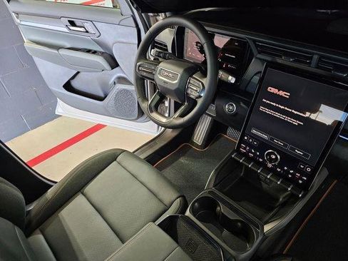 New 2026 GMC Terrain AT4 w/ Convenience Package III image 32