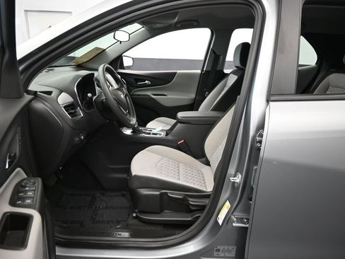 Used 2024 Chevrolet Equinox LS FWD image 11
