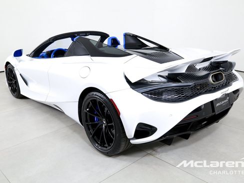 New 2026 McLaren 750S Spider RWD image 8