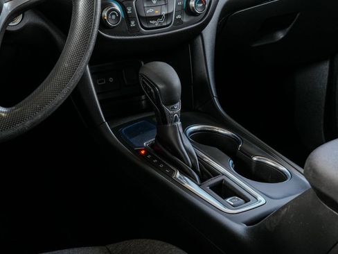 Used 2023 Chevrolet Equinox LT FWD image 52
