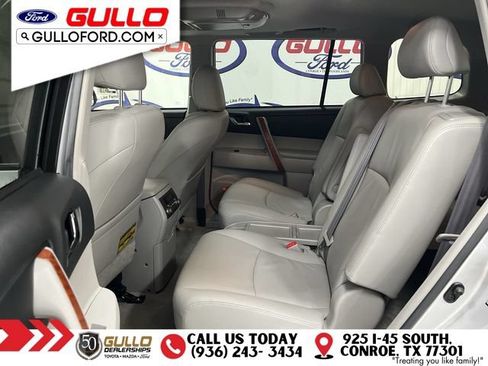 Used 2009 Toyota Highlander Limited w/ Extra Value Pkg 8 FWD image 14