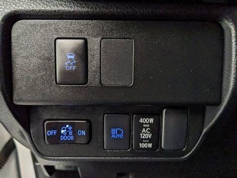 Used 2023 Toyota Tacoma TRD Sport w/ TRD Premium Sport Package RWD image 15