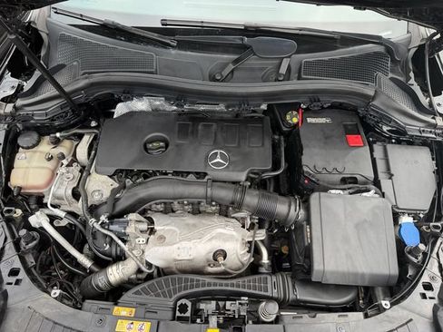 Certified 2022 Mercedes-Benz GLA 250 4MATIC image 28