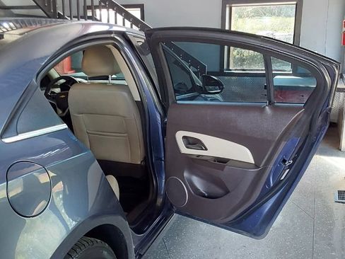 Used 2013 Chevrolet Cruze LT w/ Enhanced Safety Package FWD image 16