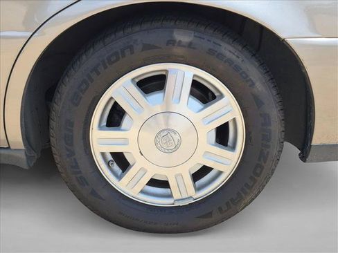 Used 2004 Cadillac De Ville w/ Equipment Group FWD image 22