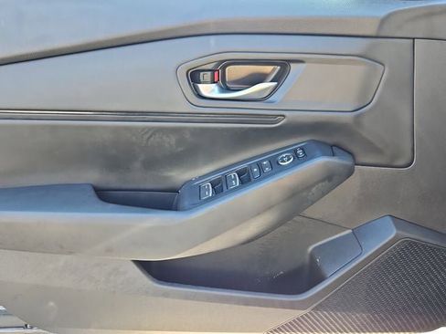 Used 2025 Honda Accord SE image 32