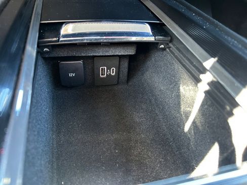 Used 2022 Lincoln Corsair Reserve w/ Elements Package image 32