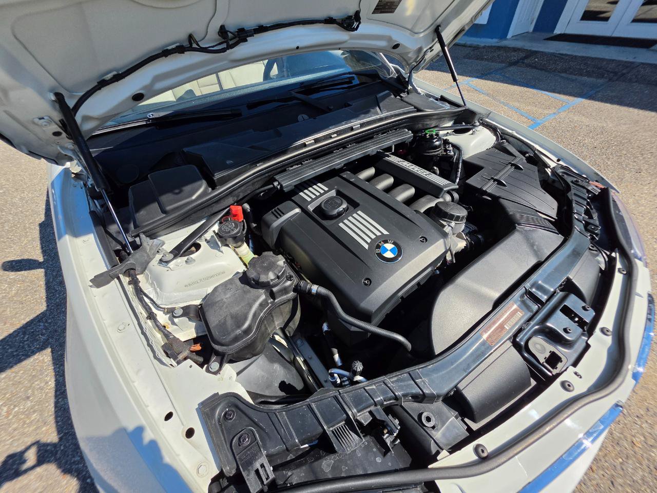 Used 2011 BMW 128i Convertible w/ Premium Pkg RWD image 26