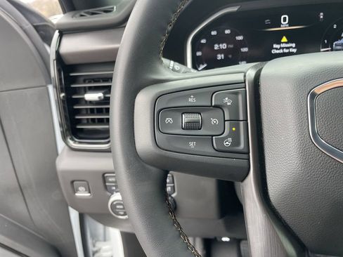 Used 2024 GMC Sierra 2500 AT4 w/ AT4 Preferred Package image 17