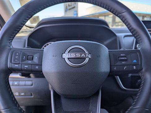 Used 2025 Nissan Rogue SV AWD/4WD image 20