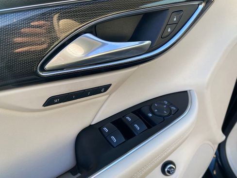 Used 2021 Buick Envision Essence AWD/4WD image 14