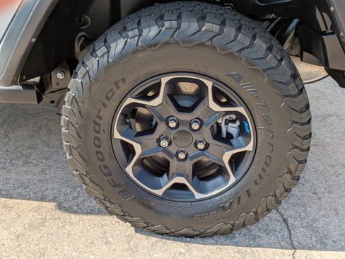 Used 2022 Jeep Wrangler Unlimited Rubicon 4xe w/ Cold Weather Group image 9