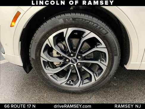 Used 2024 Lincoln Nautilus Reserve w/ Equipment Group 202A image 24