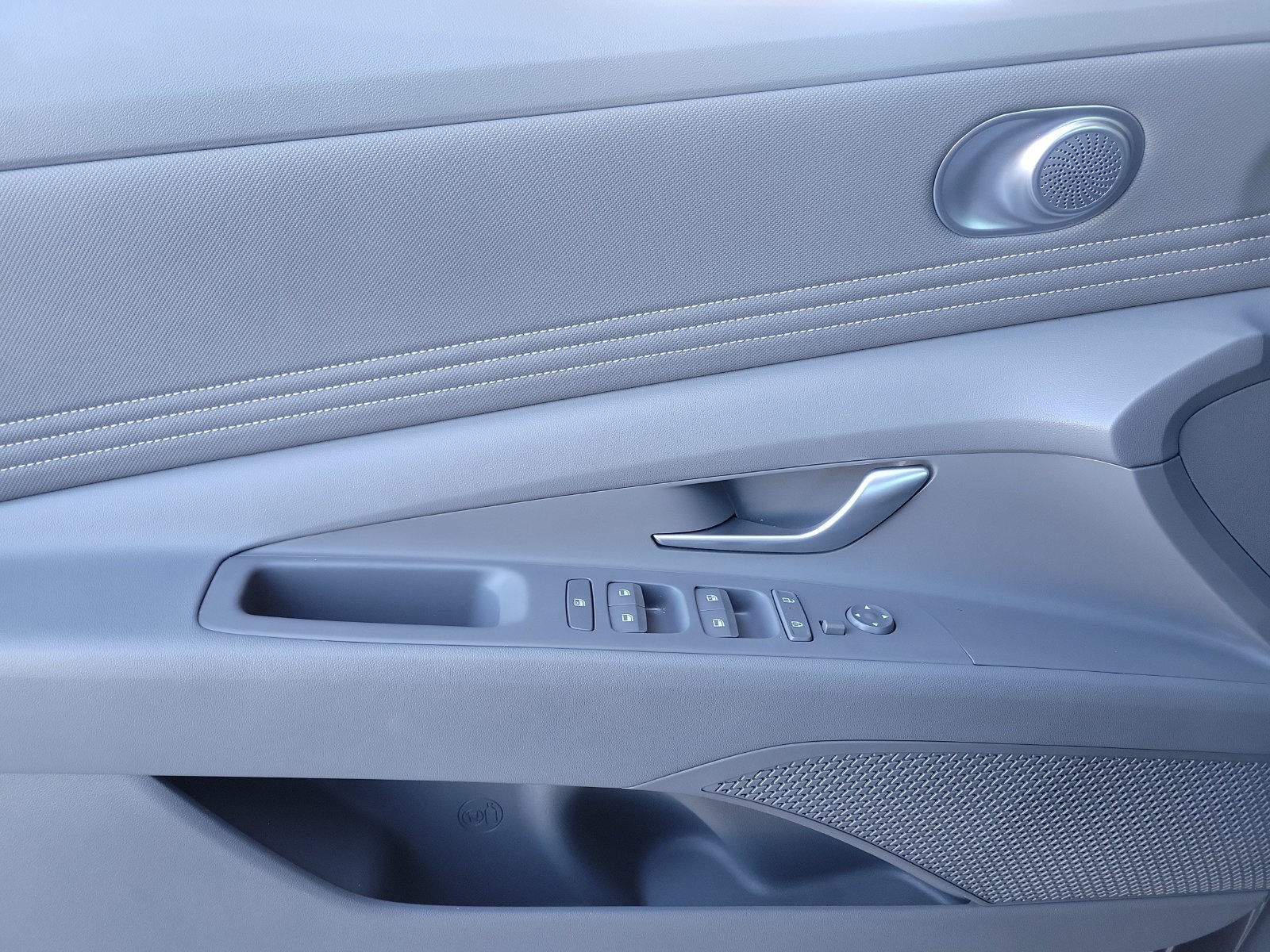 Certified 2025 Hyundai Elantra Sport FWD image 20