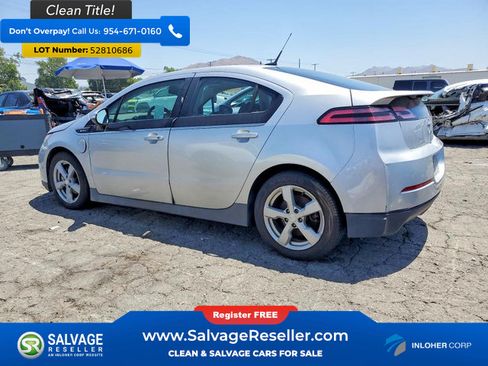 Used 2014 Chevrolet Volt FWD image 3