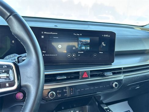 Used 2025 Kia Sorento EX image 22