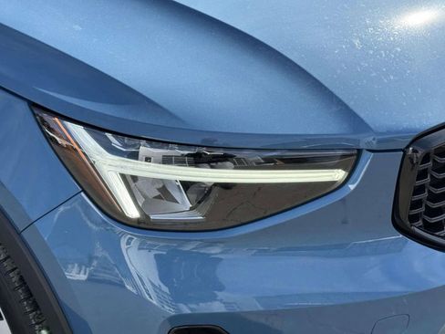 Certified 2023 Volvo XC40 B5 Plus w/ Driver Assist Package image 7