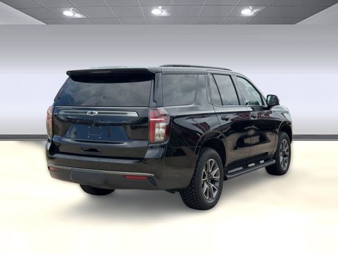 Used 2022 Chevrolet Tahoe Z71 w/ Luxury Package AWD/4WD image 9
