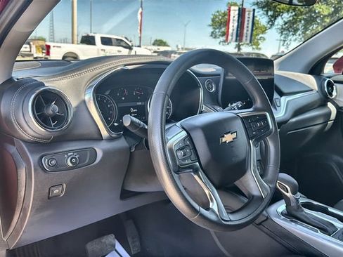 Certified 2025 Chevrolet Blazer LT AWD/4WD image 10