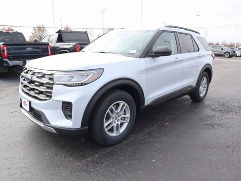 New 2026 Ford Explorer Active image 11