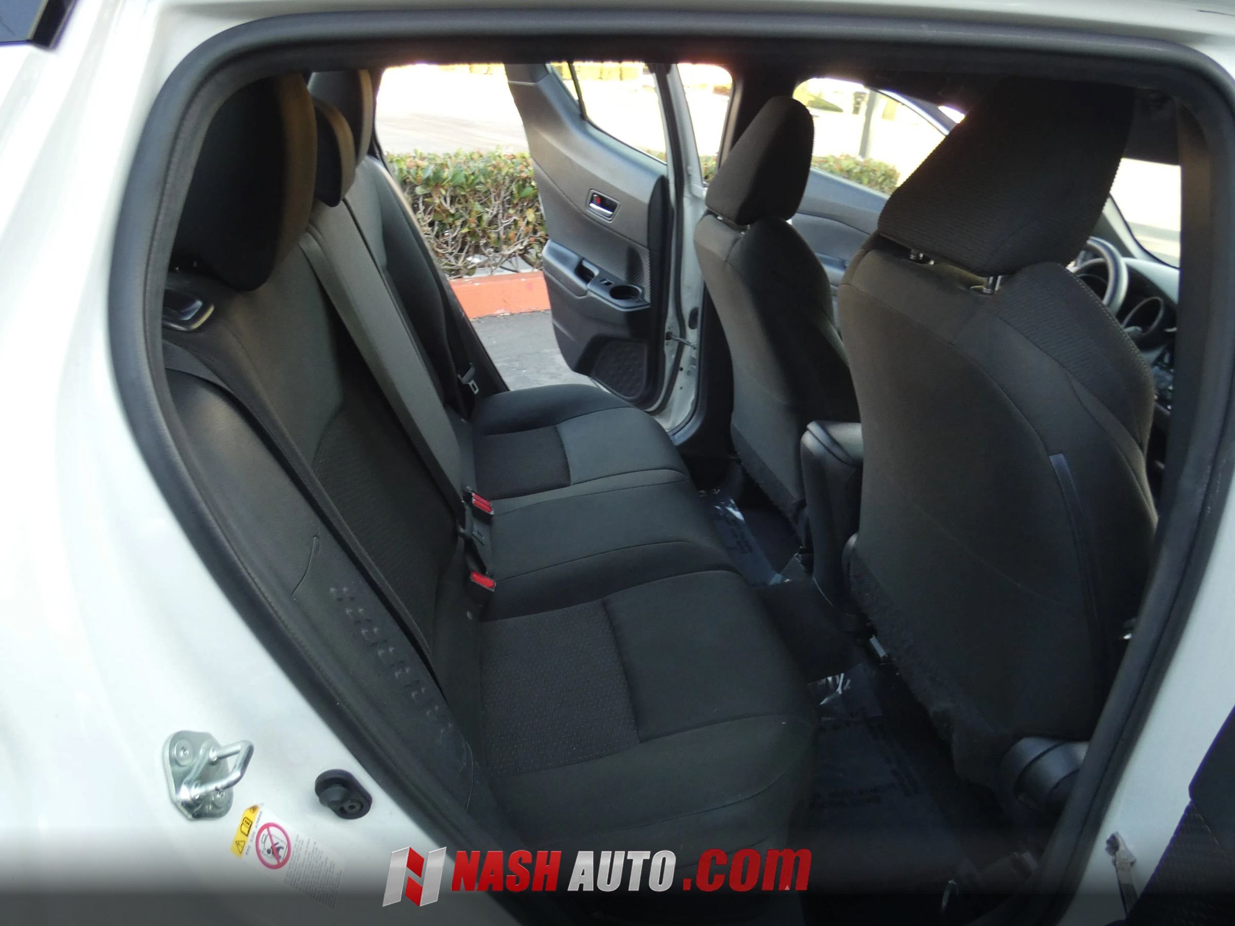 Used 2019 Toyota C-HR LE FWD image 19