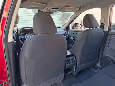 Used 2023 Nissan Rogue S FWD image 28