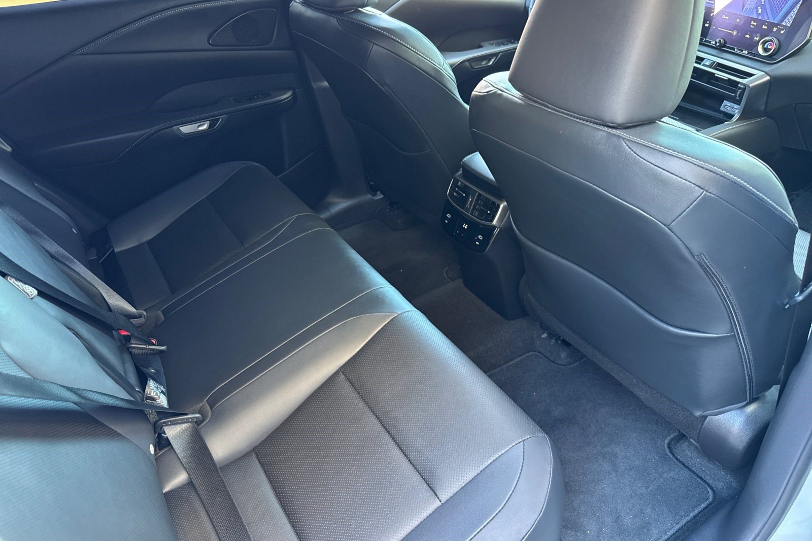 Certified 2024 Lexus RX 350 Premium w/ Convenience Package FWD image 32