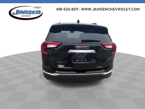 Used 2024 GMC Terrain SLT image 7