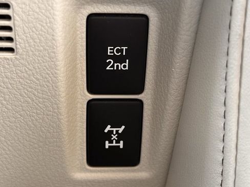 Used 2020 Lexus GX 460 Premium w/ Premium Package image 23