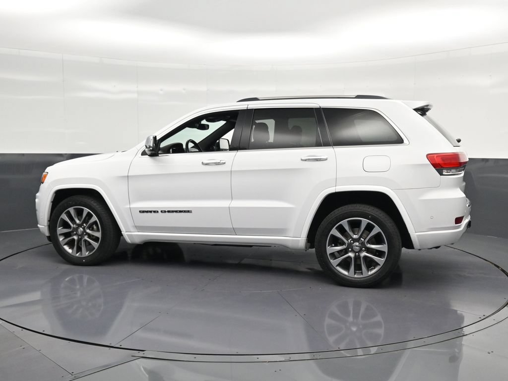 Used 2017 Jeep Grand Cherokee Overland w/ Jeep Active Safety Group RWD image 8