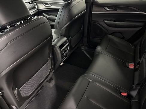 New 2025 Jeep Grand Cherokee Limited image 20