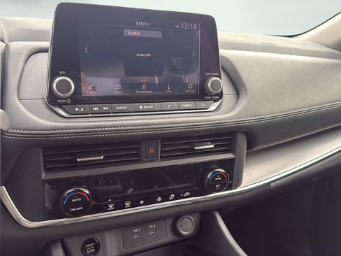 Used 2024 Nissan Rogue SV image 14