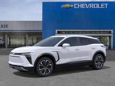 New 2026 Chevrolet Blazer EV LT AWD/4WD image 2