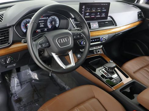 Used 2023 Audi Q5 2.0T Premium Plus w/ Premium Plus Package image 2