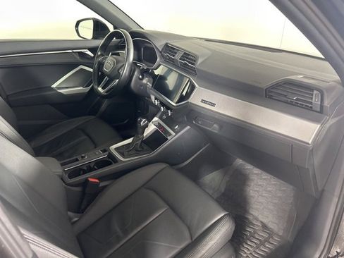 Certified 2022 Audi Q3 2.0T Premium w/ Convenience Package image 11