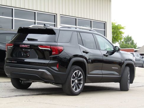 New 2026 GMC Terrain Elevation w/ Elevation Premium Package AWD/4WD image 3