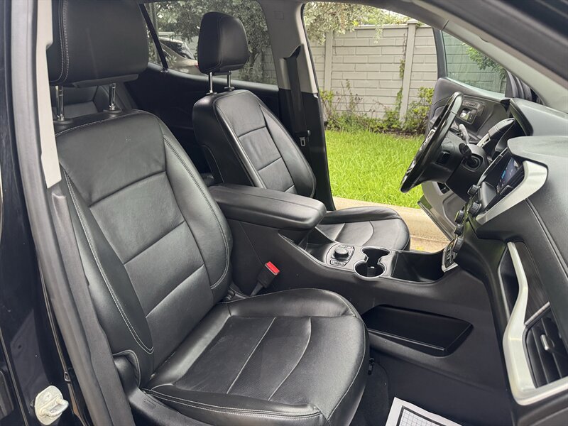 Used 2022 GMC Terrain SLT AWD/4WD image 16