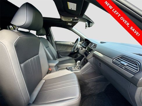Used 2024 Volkswagen Tiguan SE R-Line image 29