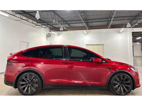 Used 2025 Tesla Model X AWD/4WD image 9