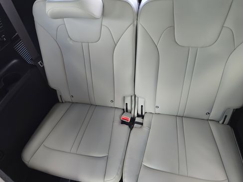 Certified 2025 Kia Sorento SX Prestige image 18