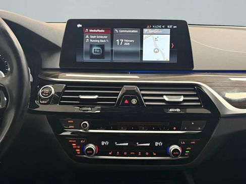 Used 2018 BMW 540i xDrive image 21