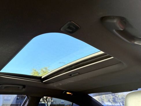 Used 2022 Dodge Charger SRT Hellcat w/ Navigation & Travel Group image 10