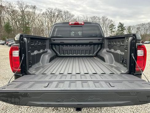 Used 2024 GMC Canyon Denali image 13