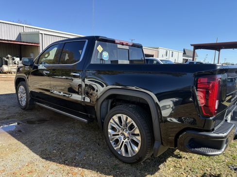 Used 2022 GMC Sierra 1500 Denali w/ Denali Reserve Package image 2