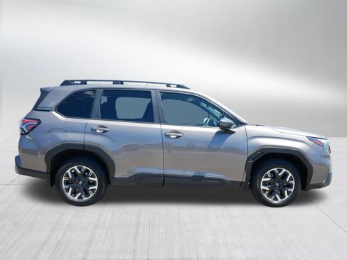 Certified 2025 Subaru Forester Premium AWD/4WD image 8