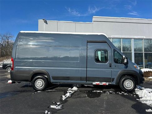 Used 2024 RAM ProMaster 3500 image 4